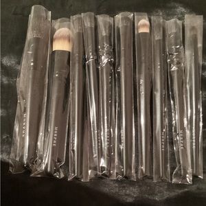 Black Morphe makeup brushes
